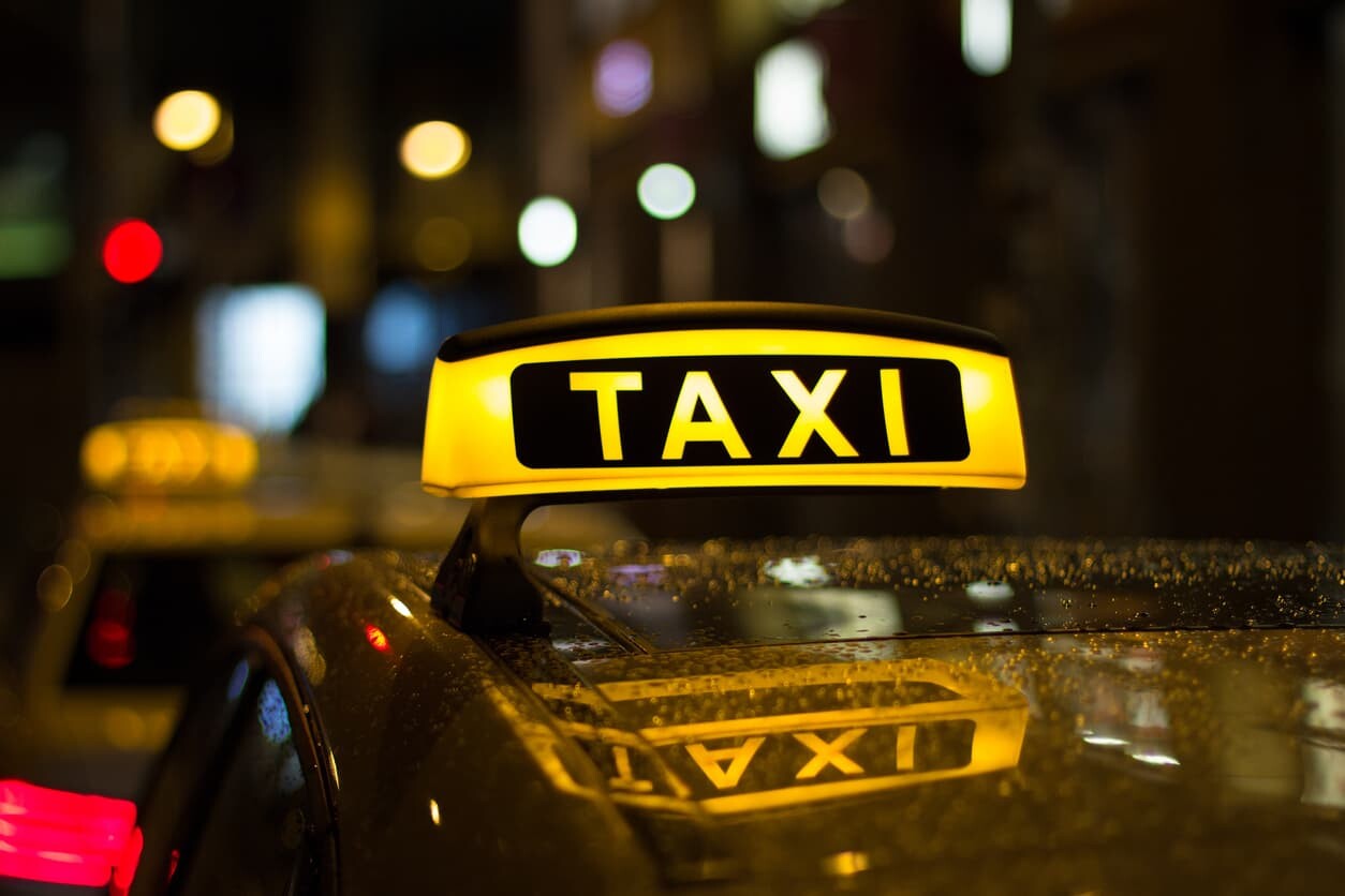 taxi accident st louis
