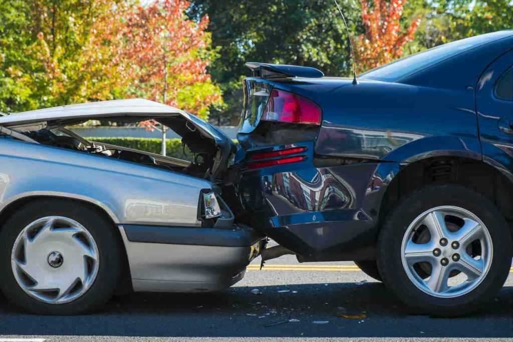 St. Louis rear end collision accident