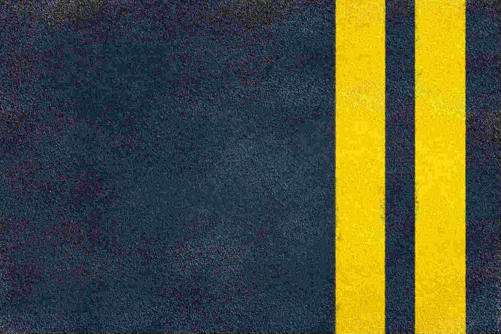 double yellow line on highway