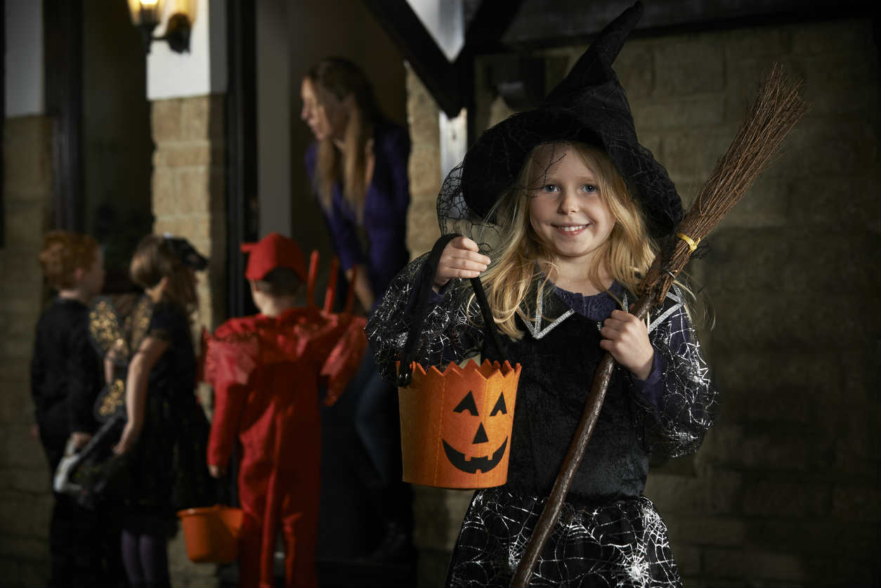 St. Louis girl trick or treating