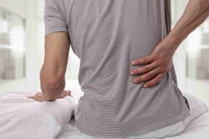 St. Louis man with chronic back pain