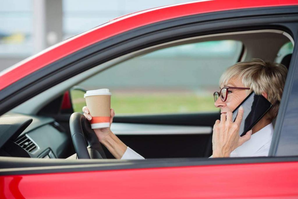 st. louis woman driving while distracted