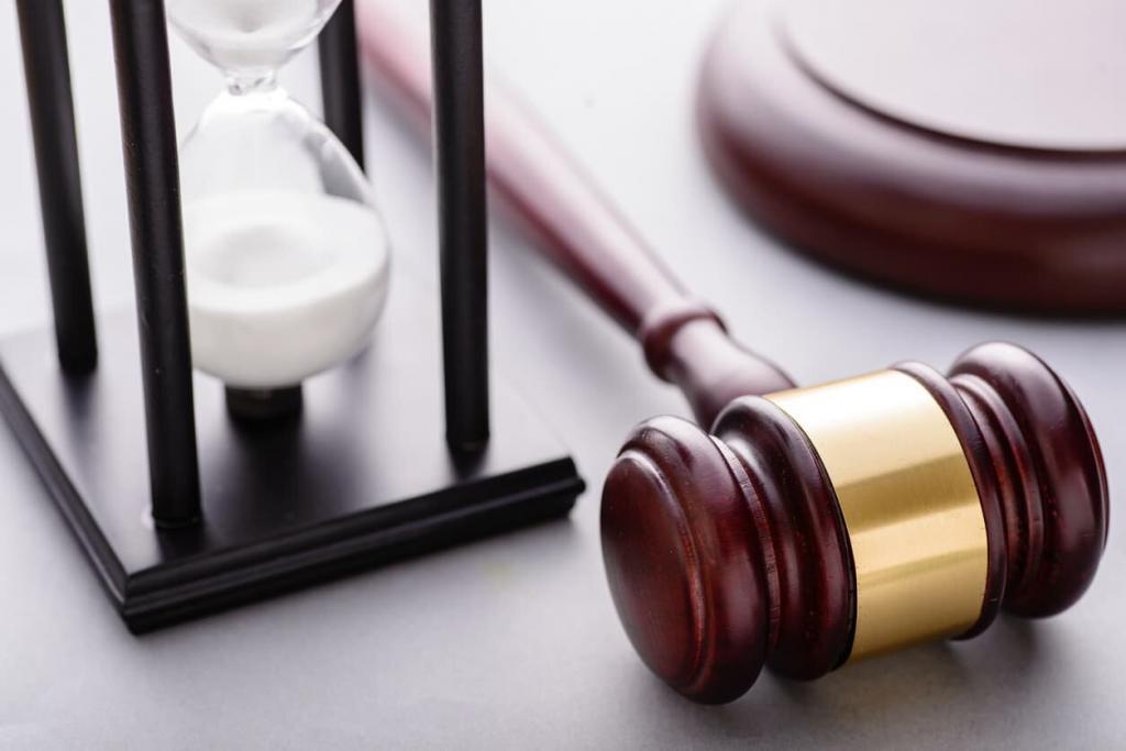 gavel and hour glass representing statute of limitations