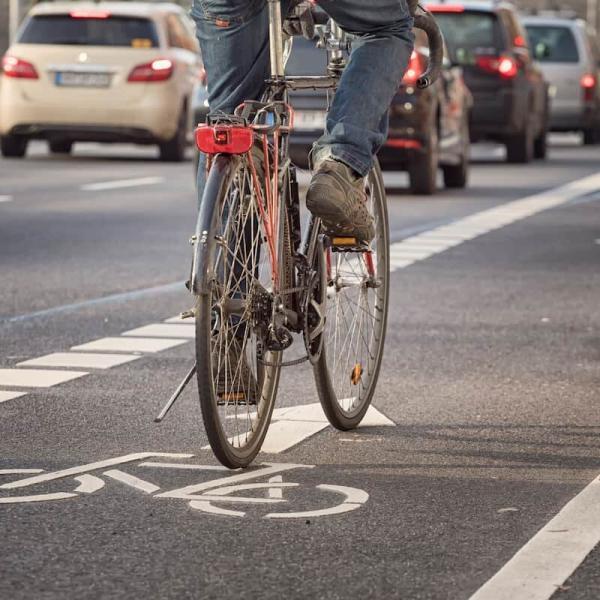 a missouri cyclist in the bike lane