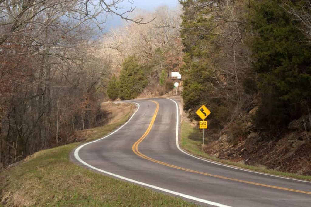 curved bend in missouri