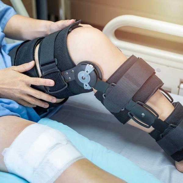 Knee Injury Car Accident Lawyer