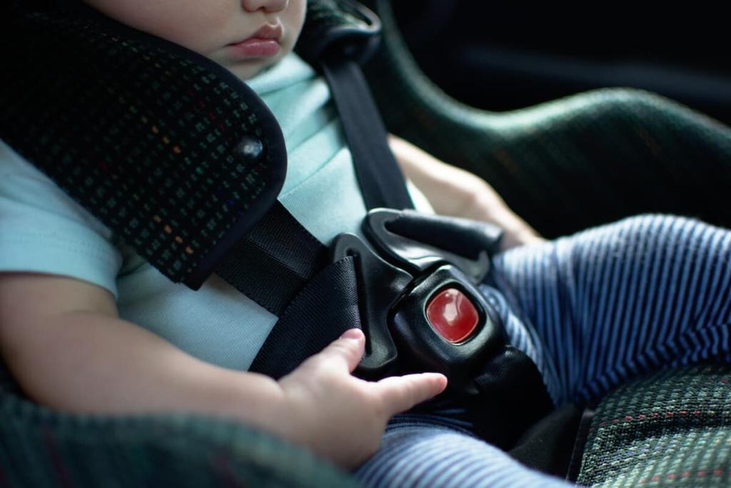 st. louis child in a car seat