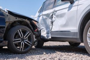 assessing-vehicle-damage-after-a-st-louis-collision