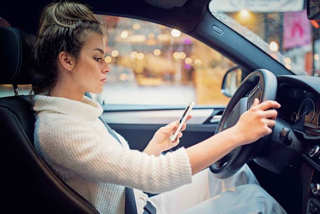 the-impact-of-distracted-driving-in-st-louis-auto-accidents